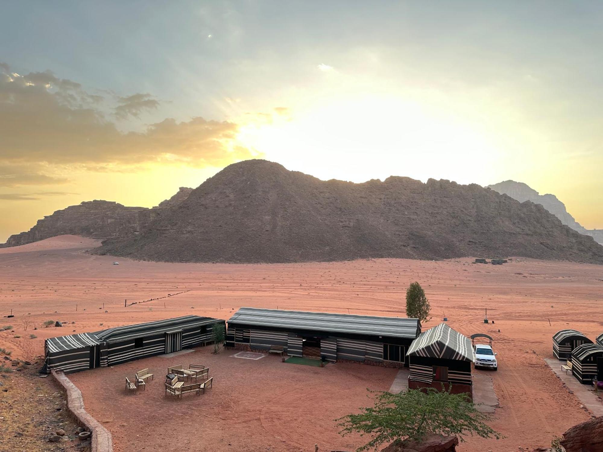 Ferienwohnung Sunset Dreams Camp Wadi Rum Exterior foto